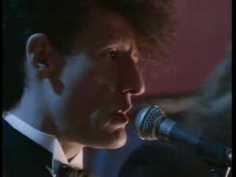Lyle Lovett: She's No Lady