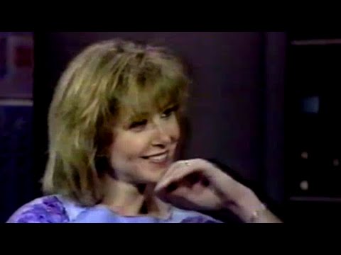 Lisa Eilbacher on David Letterman - 1985
