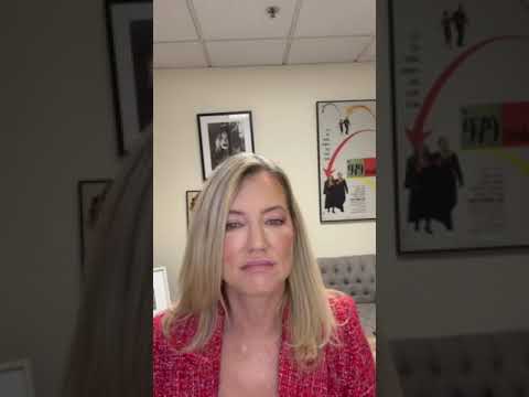 Cynthia Watros Wishes The Locher Room a Happy 3rd Anniversary