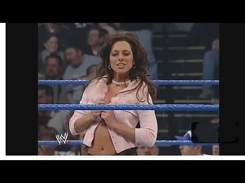 Dawn Marie Flashes The Crowd _ Shows Her Boobs_ Smackdownlive