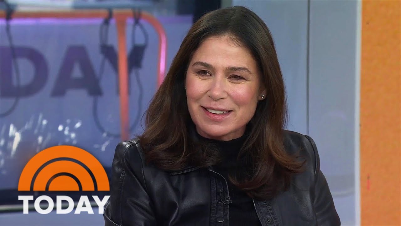 Maura Tierney reacts to seeing herself on 'Law & Order' in 1991