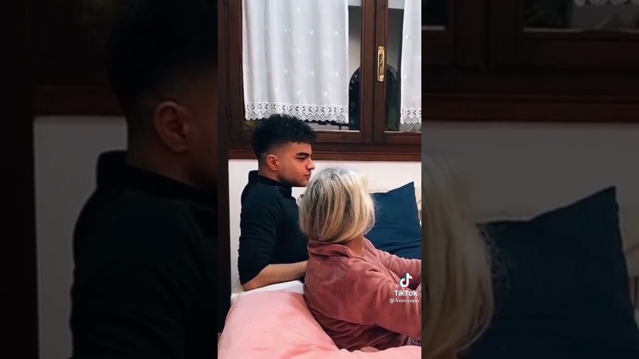 Porn Hub Intro Reaction 🤣#shorts