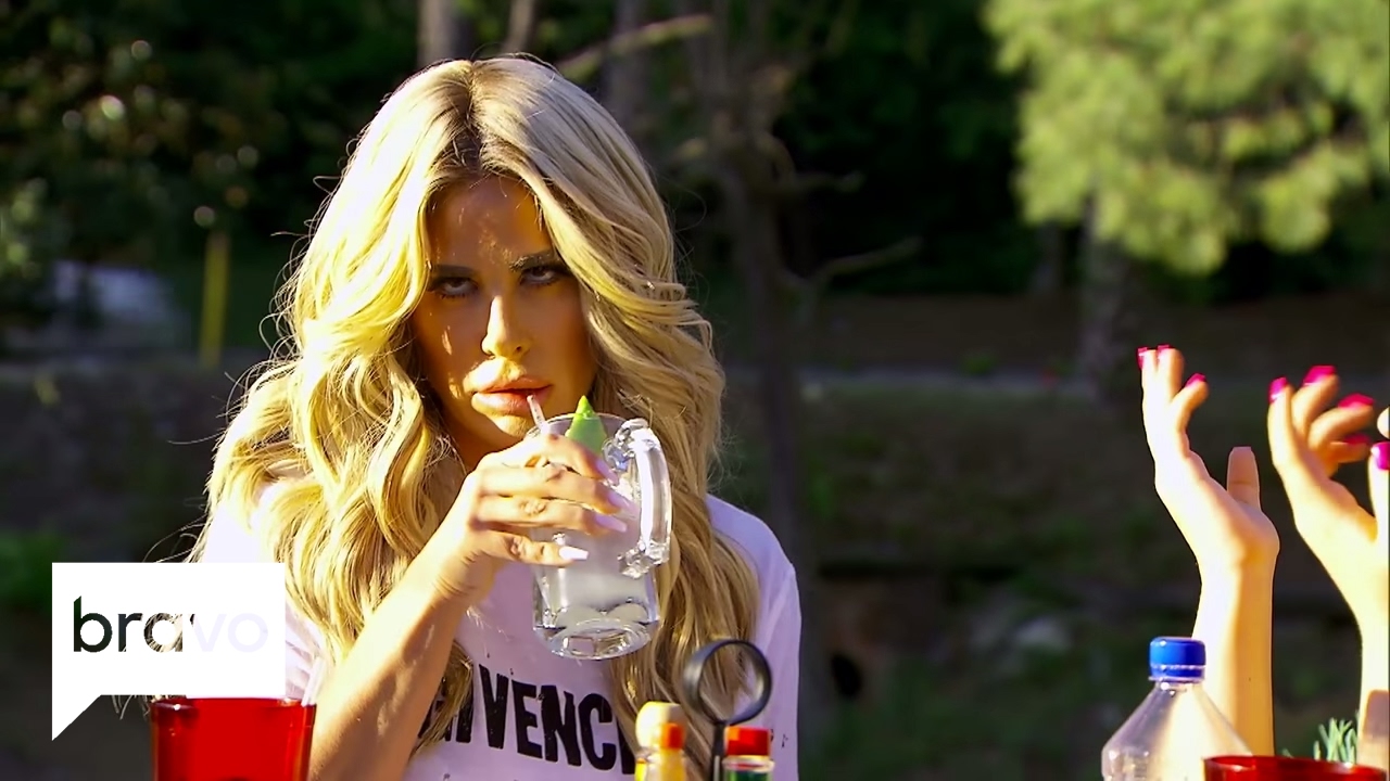 Don't Be Tardy: Kim Zolciak-Biermann Gets Style Advice from Ariana (Season 5, Episode 9) | Bravo