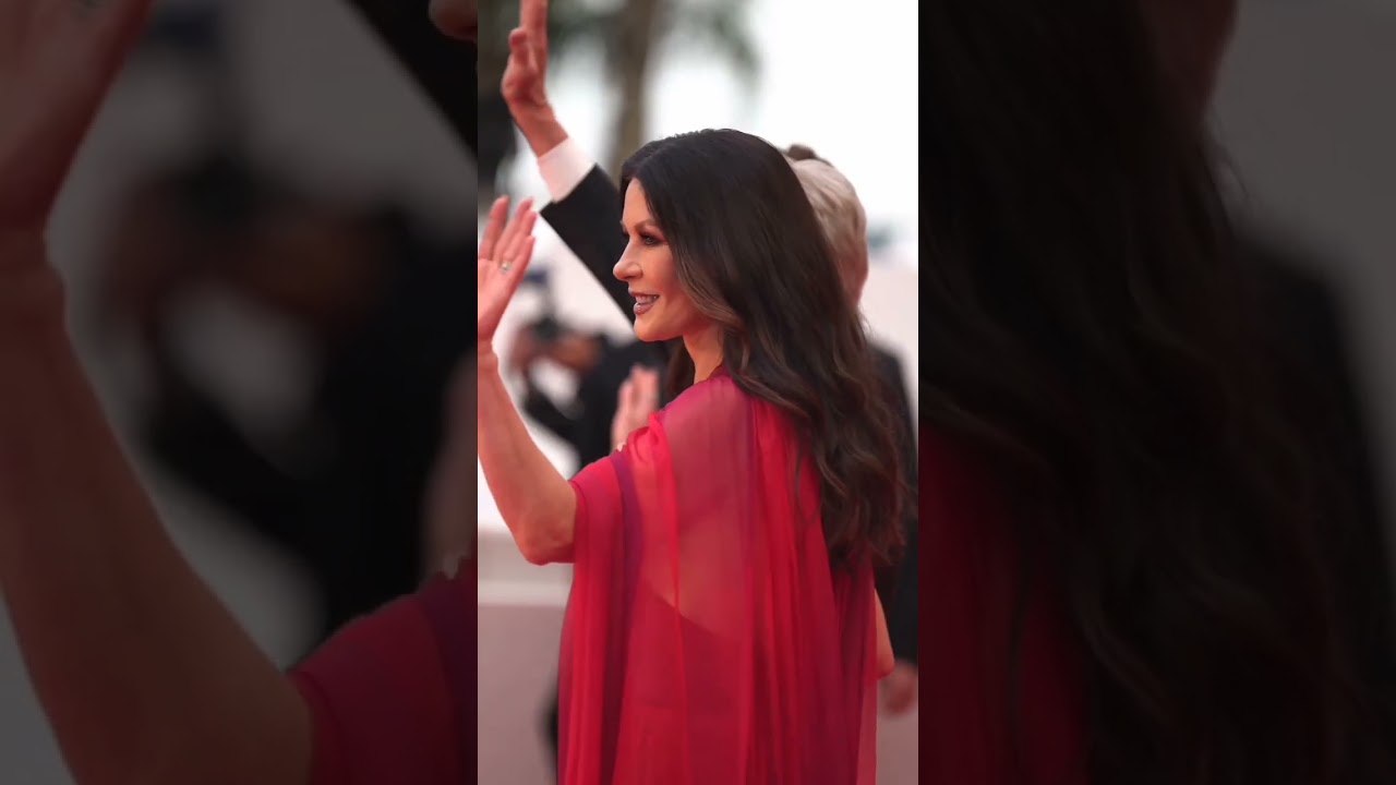 Catherine zeta Jones & daughter Carys Douglas in Elie Saab at Cannes Film festival 23 ❤️