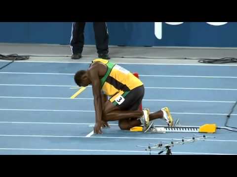 Usain Bolt Wins 200m at 2011 World Championships in 19.40 seconds