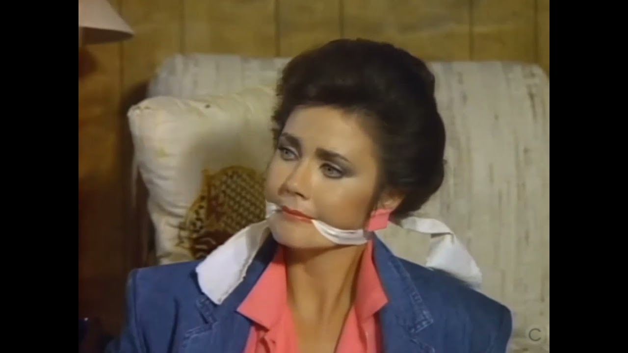 Loni Anderson and Lynda Carter