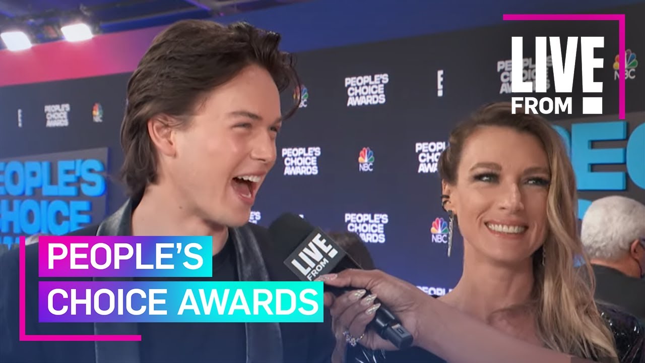 "La Brea" Stars Reveal Time Travel Fantasy at 2021 PCAs | People's Choice Awards