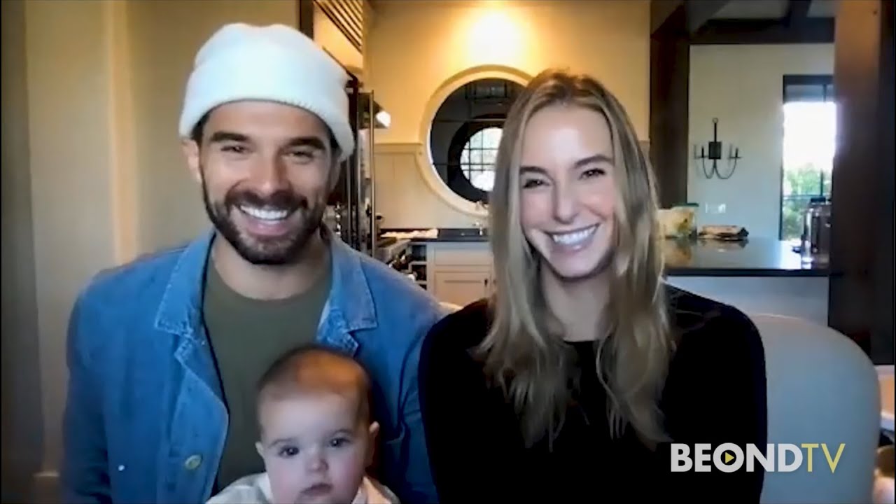Lauren & Josh Swickard are back with "A California Christmas: City Lights"