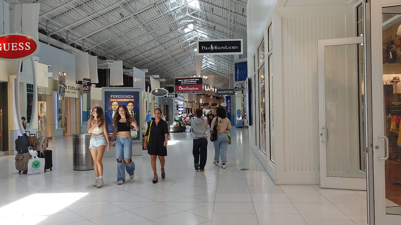 4K Dolphin Mall ( New Vivo Section Included ) , Walking Tour , Miami FL , July 2023