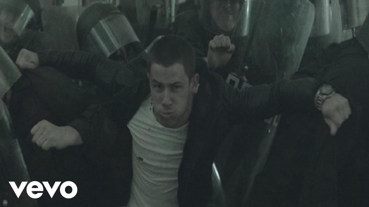 Nick Jonas - Chains