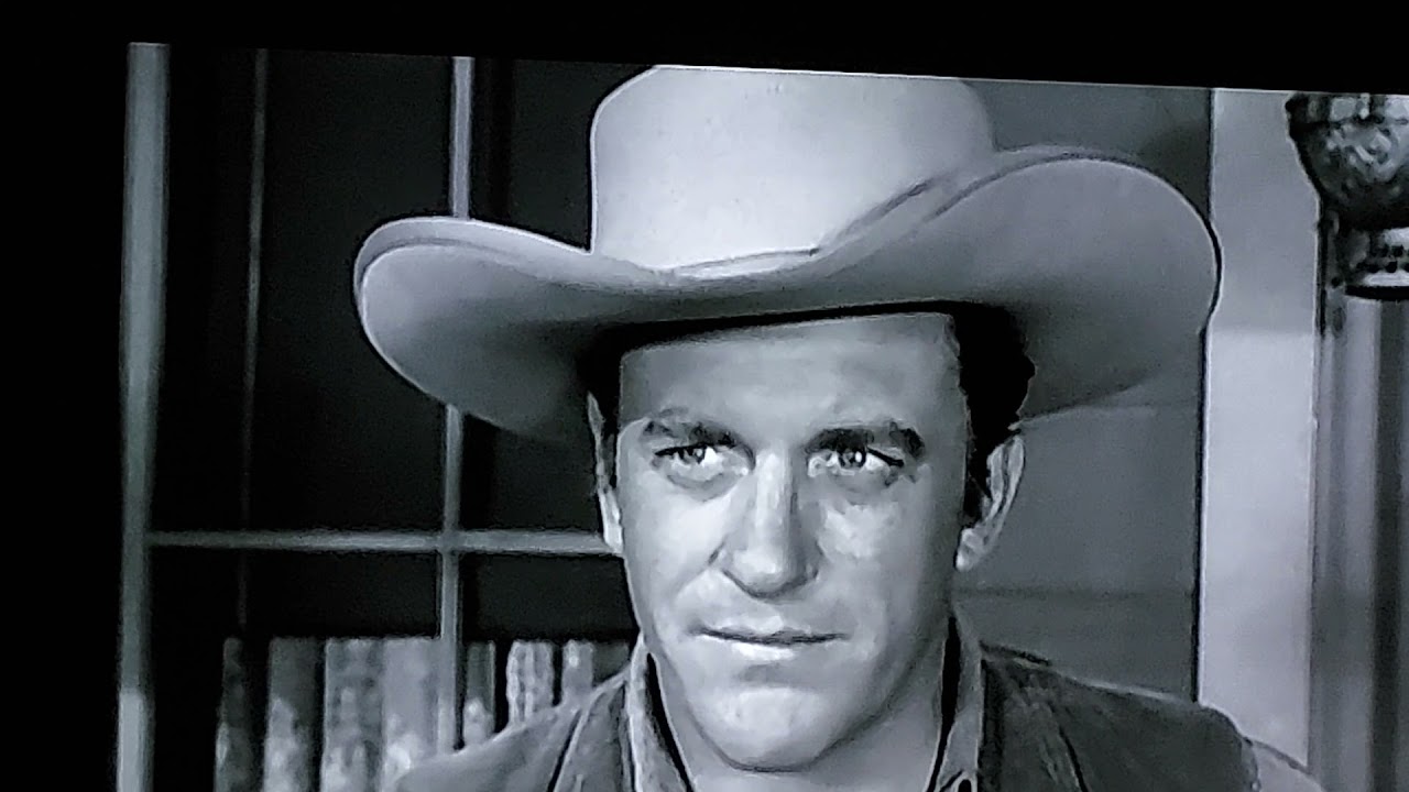 Matt Dillon kills another outlaw - Gun Smoke - Bruce Gordon (Distant Drummer Series) 1960