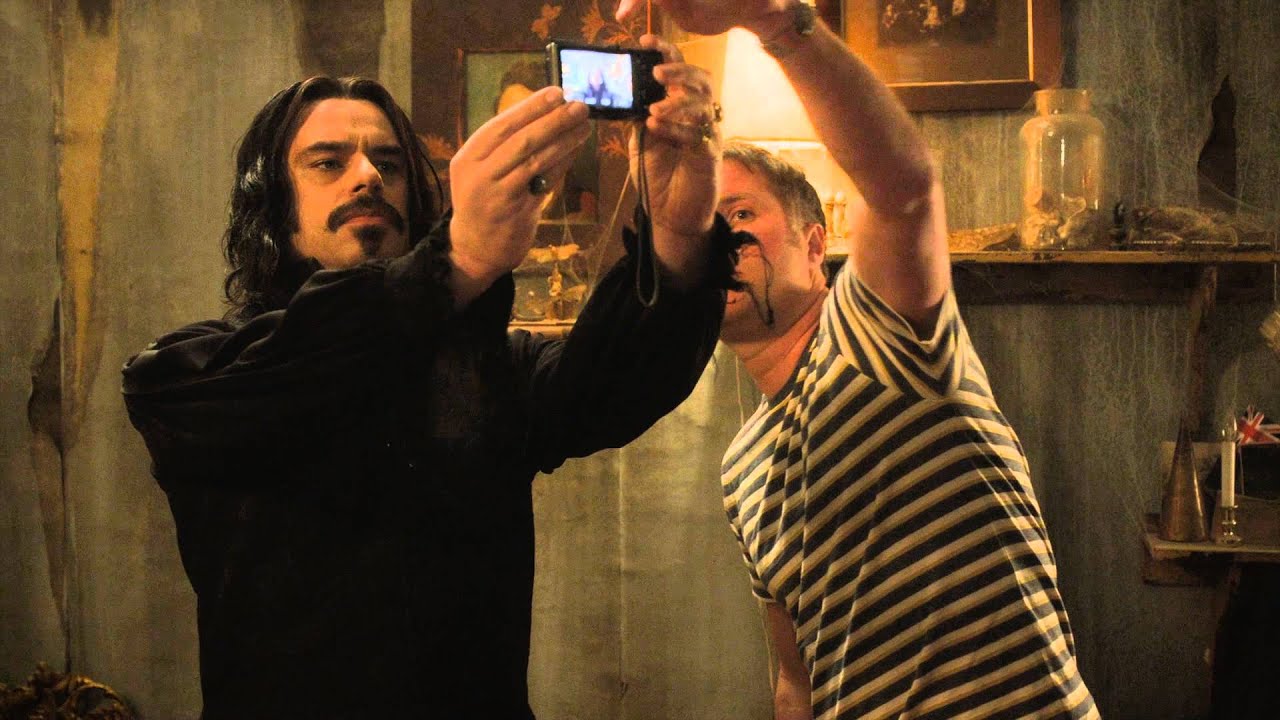 WHAT WE DO IN THE SHADOWS - clip 2: Stu teaches technology!