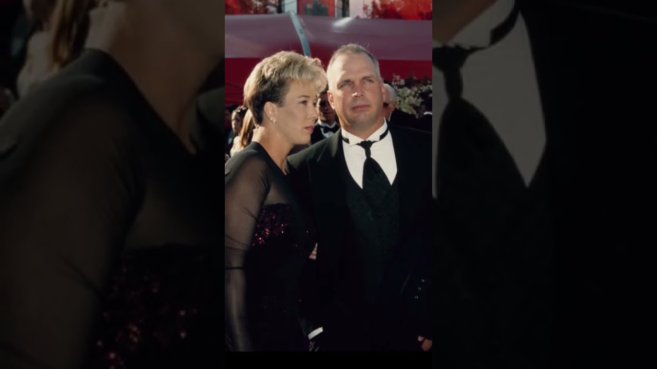 REASON WHY THEY DIVORCED💔 Sandy Mahl and Garth Brooks ❤️‍🩹 #love #celebrity #viral #marriage